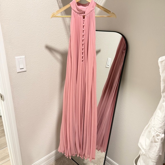 Wilfred Dresses & Skirts - Aritzia Elegant Pink Sleeveless Dress